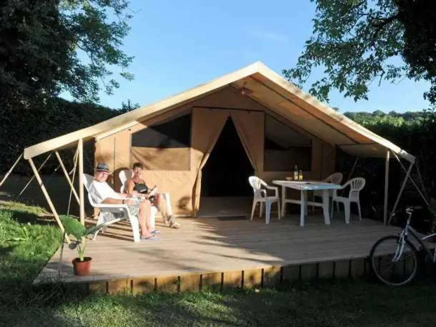 Camping 4 Etoiles - Piscine - Eed0Fi Thégra