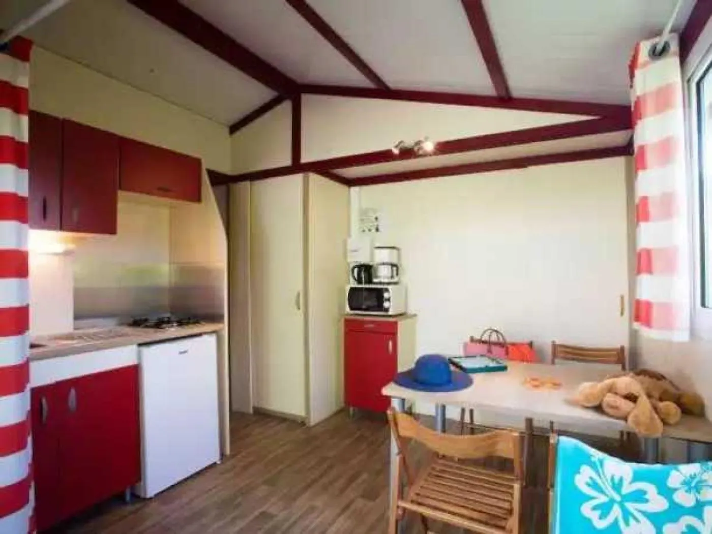 Camping 4 Etoiles - Piscine - Eed0Fi Thégra Campingplads